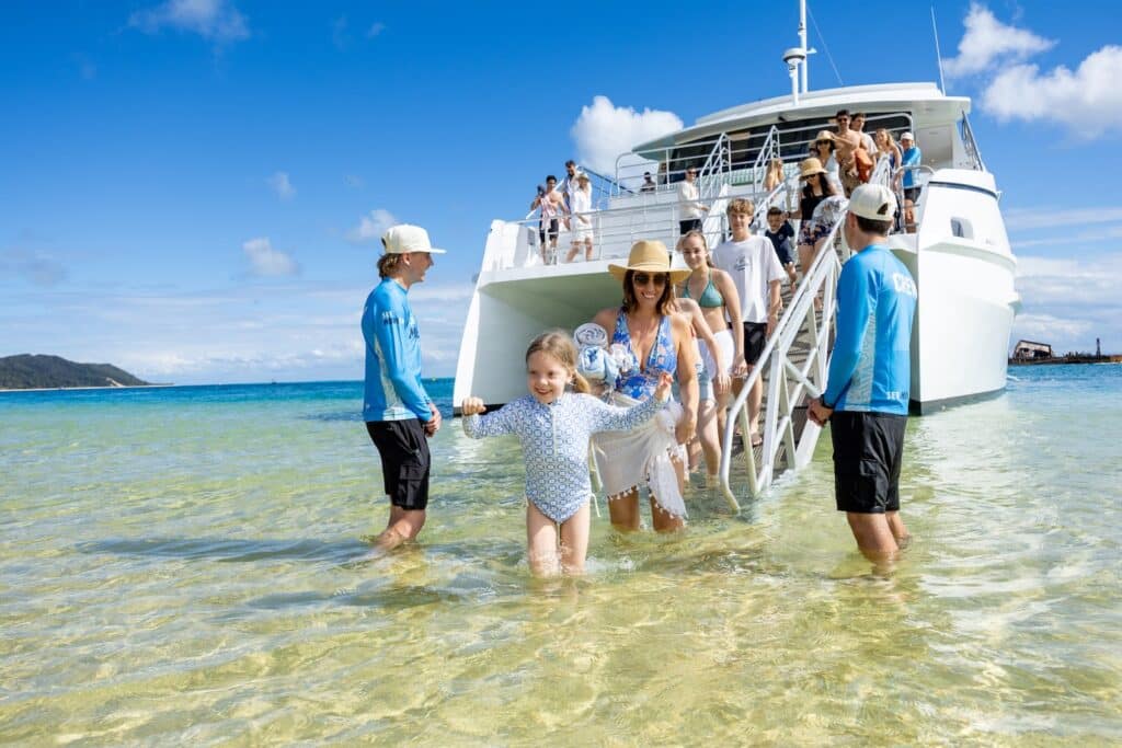 passengersleabingboat